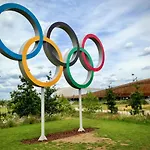 Olympic Family Home, With Own Garden Bliss
