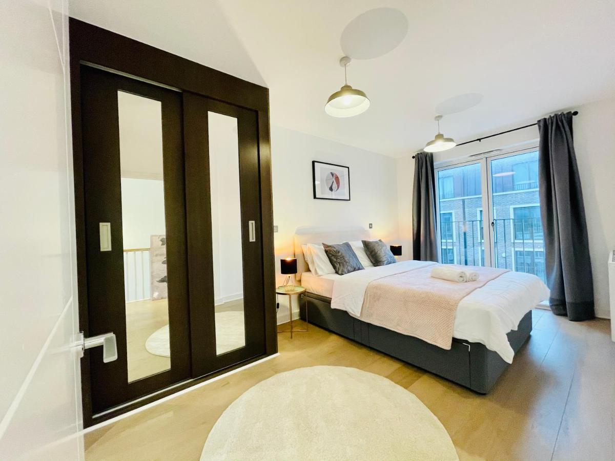 Olympic Family Home, With Own Garden Bliss * Londra